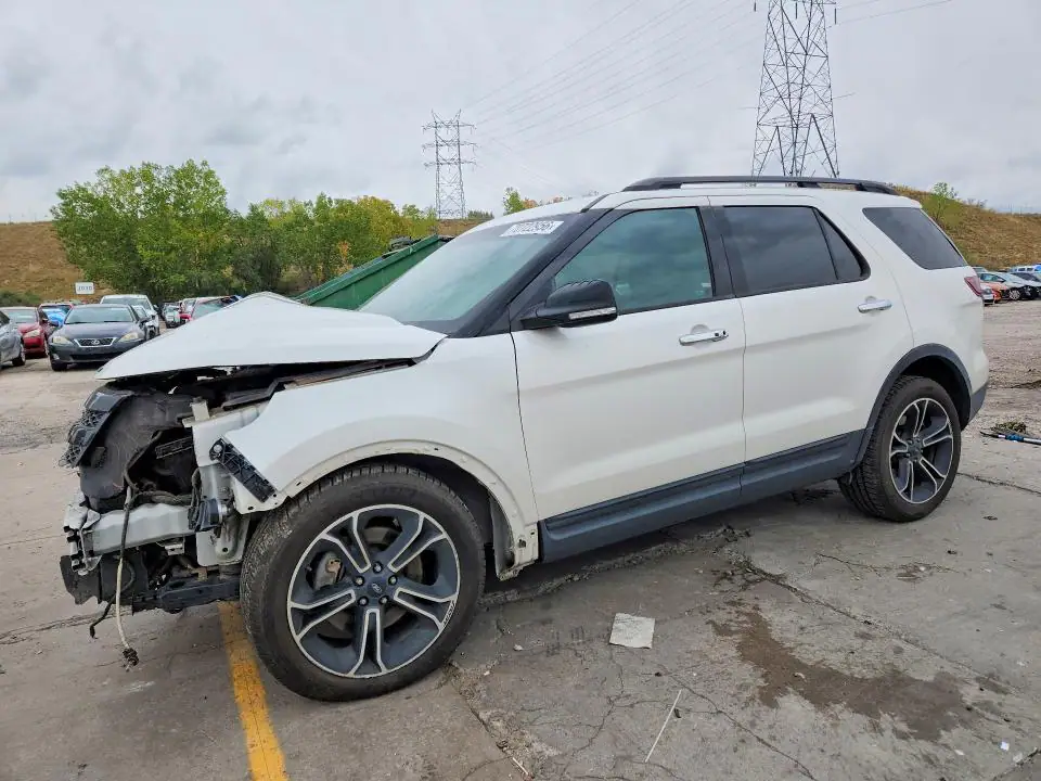 1FM5K8GT5EGB17520 Ford Explorer 2014 — повреждение Передняя часть, фото до ремонта