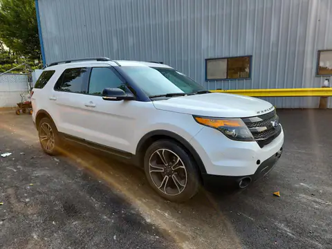 1FM5K8GT1FGA52683 — 2015 Ford Explorer, фото 4 с аукциона Copart 14.10.2026, Передняя часть