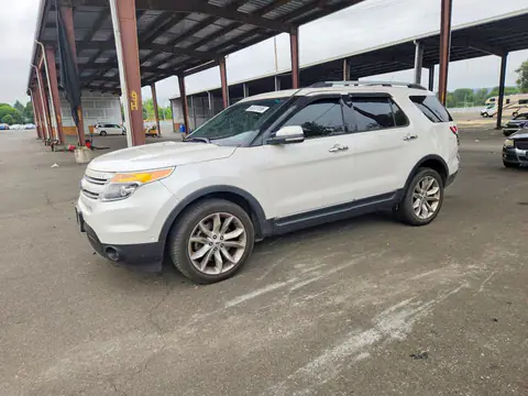 1FM5K8F83FGB68075 — 2015 Ford Explorer, Задняя часть (Rear End), фото до ремонта