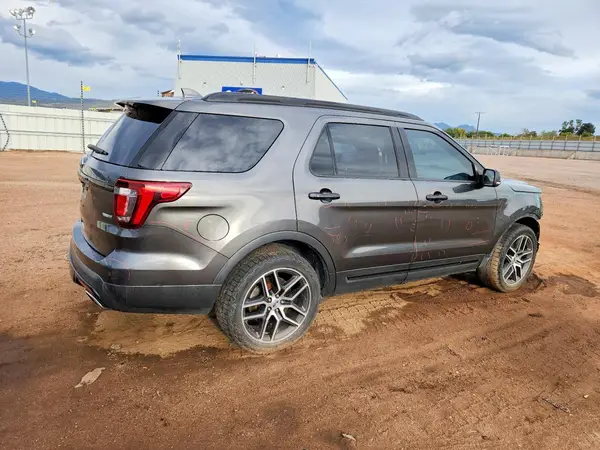 1FM5K8GT8GGC58410 — 2016 Ford Explorer, фото 3 с аукциона Copart, Передняя часть