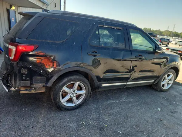 1FM5K8D82GGC27377 — 2016 Ford Explorer, фото 3 с аукциона Copart, Боковая часть