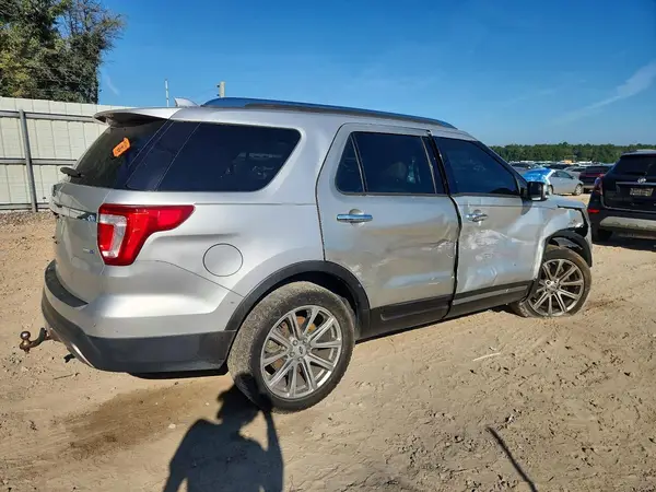 1FM5K8F82GGA79289 — 2016 Ford Explorer, фото 3 с аукциона Copart, Боковая часть