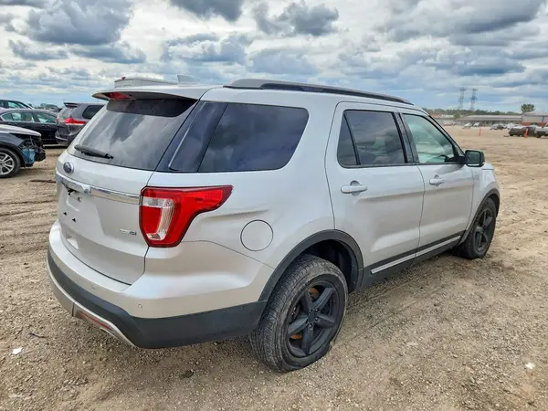 1FM5K8DH9GGC70758 — 2016 Ford Explorer, фото 3 с аукциона Copart, Механические повреждения