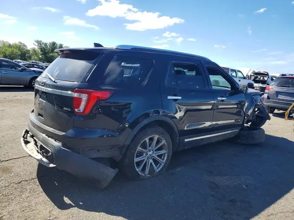 1FM5K8F80GGA71031 — 2016 Ford Explorer, фото 3 с аукциона Copart, Передняя часть