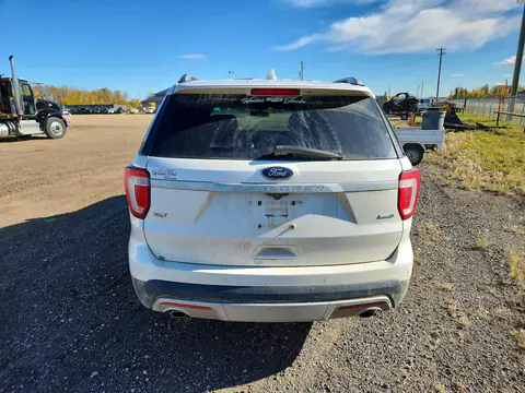 1FM5K8D80GGA21121 — 2016 Ford Explorer, Передняя часть, фото до ремонта