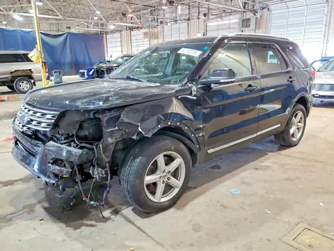 1FM5K8D88HGA21272 — 2017 Ford Explorer, Передняя часть (Front End), фото до ремонта