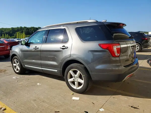 1FM5K8D81HGD97814 — 2017 Ford Explorer, фото 2 с аукциона Copart, Боковая часть
