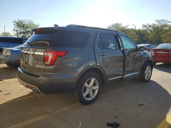 1FM5K8D81HGD97814 — 2017 Ford Explorer, фото 3 с аукциона Copart, Боковая часть