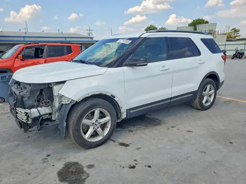 1FM5K8D80HGB38165 — 2017 Ford Explorer, Передняя часть (Front End), фото до ремонта