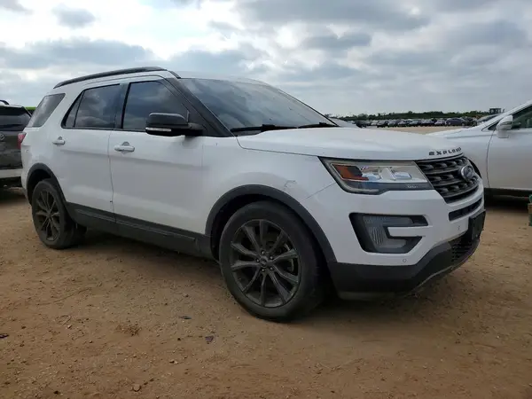 1FM5K7D83HGD39763 — 2017 Ford Explorer, фото 4 с аукциона Copart 08.10.2026, Мелкие вмятины и царапины