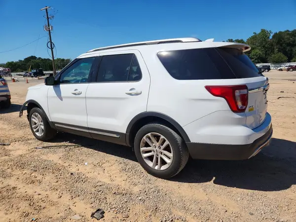 1FM5K7D89HGB87679 — 2017 Ford Explorer, фото 2 с аукциона Copart, Передняя часть