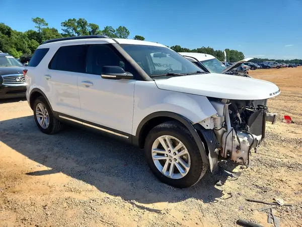 1FM5K7D89HGB87679 — 2017 Ford Explorer, фото 4 с аукциона Copart, Передняя часть