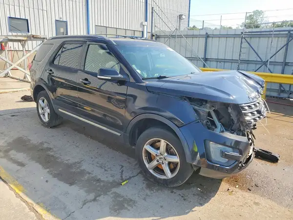 1FM5K8DH9HGA09227 — 2017 Ford Explorer, фото 4 с аукциона Copart, Передняя часть