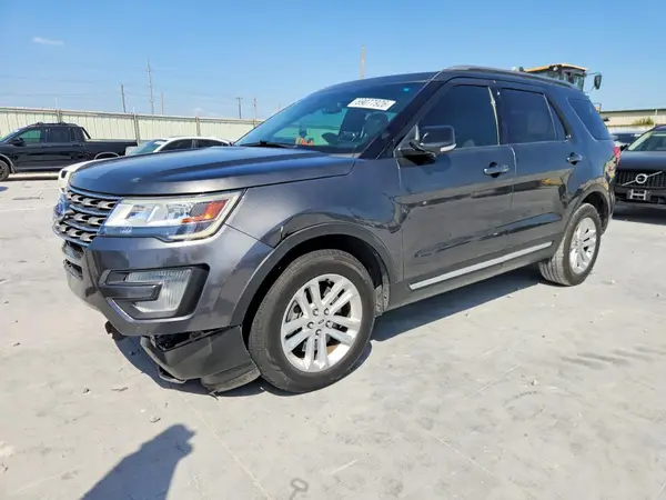 1FM5K7D85HGA75056 — 2017 Ford Explorer, Передняя часть (Front End), фото до ремонта