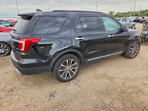 1FM5K8HT0HGC76142 — 2017 Ford Explorer, фото 3 с аукциона Copart 02.10.2026, Передняя часть
