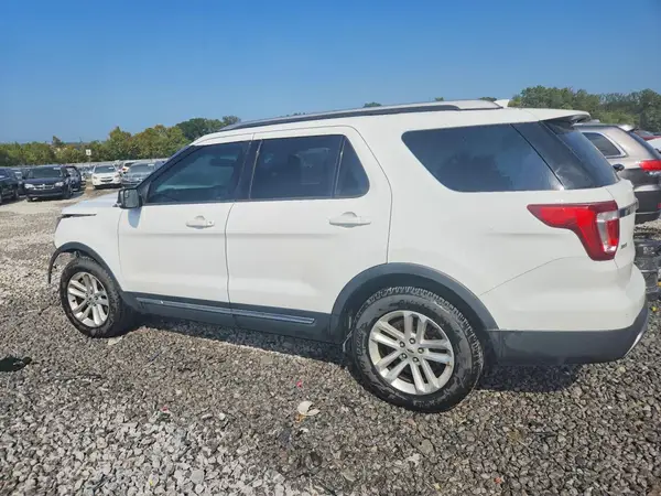 1FM5K7DH7HGA15764 — 2017 Ford Explorer, фото 2 с аукциона Copart 13.10.2026, Передняя часть