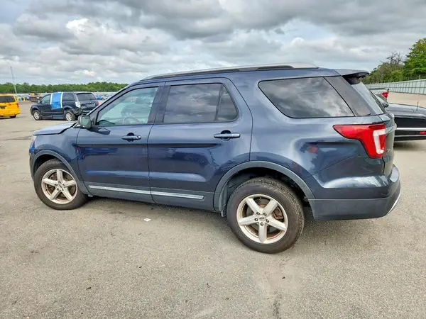 1FM5K8D80HGE31600 — 2017 Ford Explorer, фото 2 с аукциона Copart 30.09.2026, Передняя часть