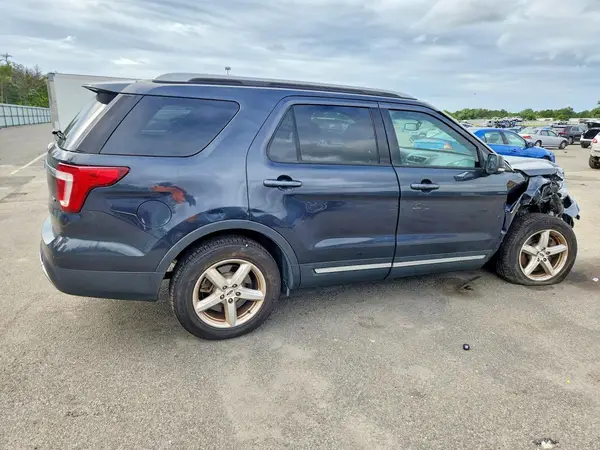 1FM5K8D80HGE31600 — 2017 Ford Explorer, фото 3 с аукциона Copart 30.09.2026, Передняя часть