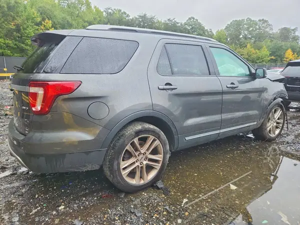 1FM5K8D89HGB58060 — 2017 Ford Explorer, фото 3 с аукциона Copart 13.10.2026, Передняя часть