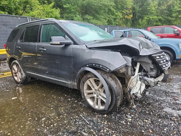 1FM5K8D89HGB58060 — 2017 Ford Explorer, фото 4 с аукциона Copart 13.10.2026, Передняя часть