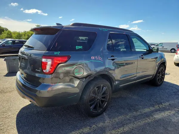 1FM5K8D82HGC30006 — 2017 Ford Explorer, фото 3 с аукциона Copart 02.10.2026, Задняя часть