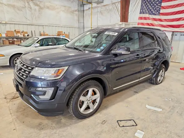 1FM5K8D89HGD81246 — 2017 Ford Explorer, Боковая часть (Side), фото до ремонта