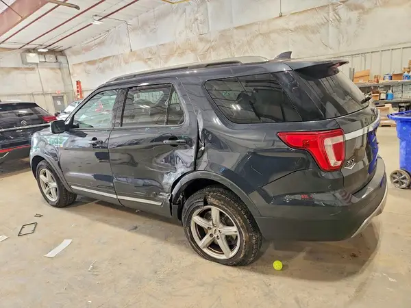1FM5K8D89HGD81246 — 2017 Ford Explorer, фото 2 с аукциона Copart 30.09.2026, Боковая часть