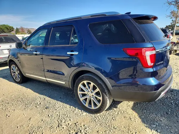 1FM5K7FH2HGE00162 — 2017 Ford Explorer, фото 2 с аукциона Copart, Боковая часть
