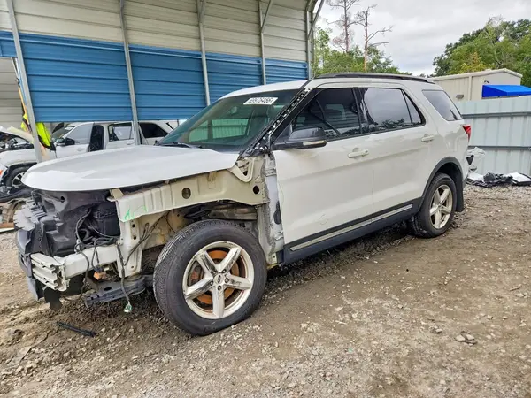 1FM5K8D84HGA25514 — 2017 Ford Explorer, Передняя часть (Front End), фото до ремонта