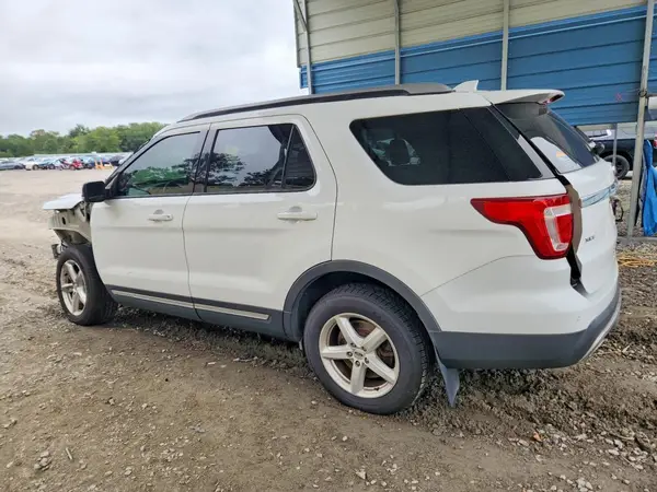1FM5K8D84HGA25514 — 2017 Ford Explorer, фото 2 с аукциона Copart, Передняя часть
