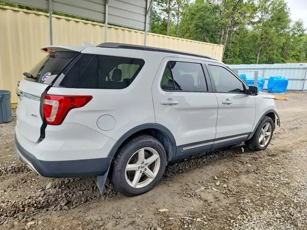 1FM5K8D84HGA25514 — 2017 Ford Explorer, фото 3 с аукциона Copart, Передняя часть