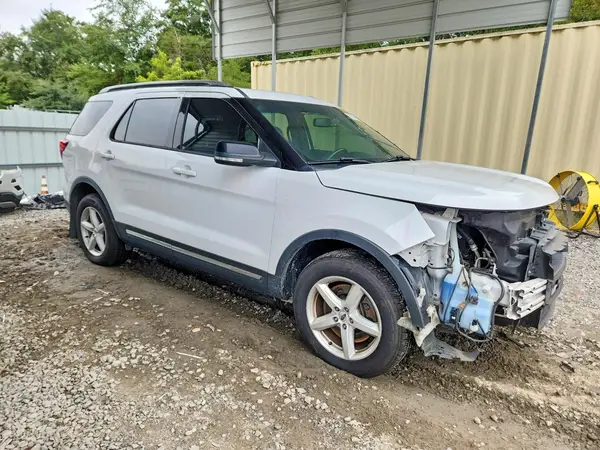 1FM5K8D84HGA25514 — 2017 Ford Explorer, фото 4 с аукциона Copart, Передняя часть