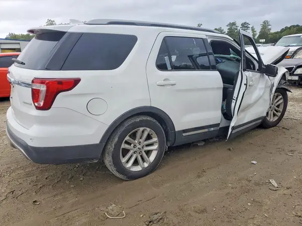 1FM5K7DH2HGC52226 — 2017 Ford Explorer, фото 3 с аукциона Copart, Передняя часть