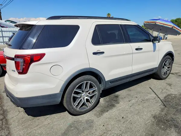 1FM5K8GT6HGD90101 — 2017 Ford Explorer, фото 3 с аукциона Copart, Мелкие вмятины и царапины