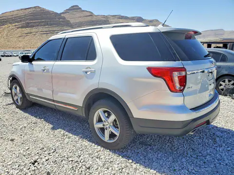 2018 Ford Explorer VIN 1FM5K7D80JGB79685 фото 2