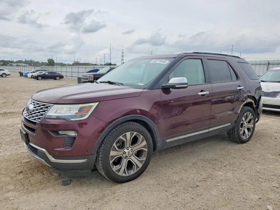 1FM5K8HT9JGC92328 Ford Explorer 2018 — повреждение Задняя часть, фото до ремонта