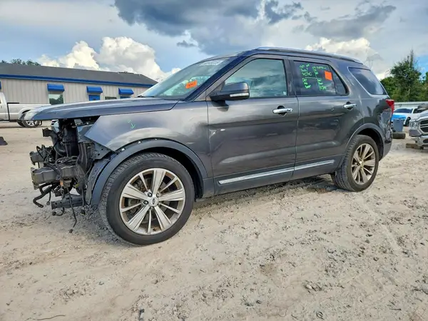 1FM5K7F88JGA20166 — 2018 Ford Explorer, Передняя часть (Front End), фото до ремонта