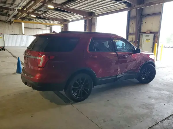 1FM5K7D8XJGA36002 — 2018 Ford Explorer, фото 3 с аукциона Copart, Боковая часть