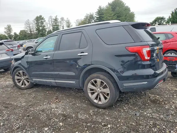 1FM5K8F86JGA36825 — 2018 Ford Explorer, фото 2 с аукциона Copart, Передняя часть