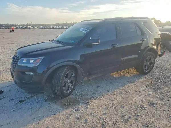 1FM5K8GT6JGC57876 — 2018 Ford Explorer, Задняя часть (Rear End), фото до ремонта
