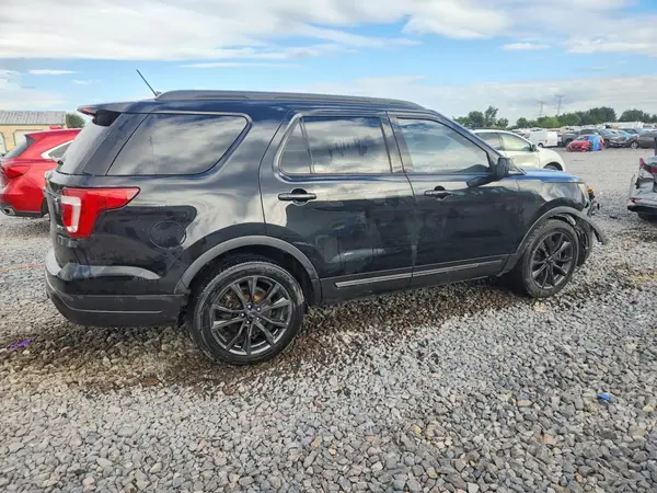 1FM5K8D83JGB05330 — 2018 Ford Explorer, фото 3 с аукциона Copart, Передняя часть