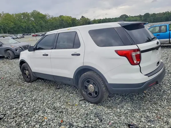 1FM5K8AR7JGA05292 — 2018 Ford Explorer, фото 2 с аукциона Copart, Задняя часть