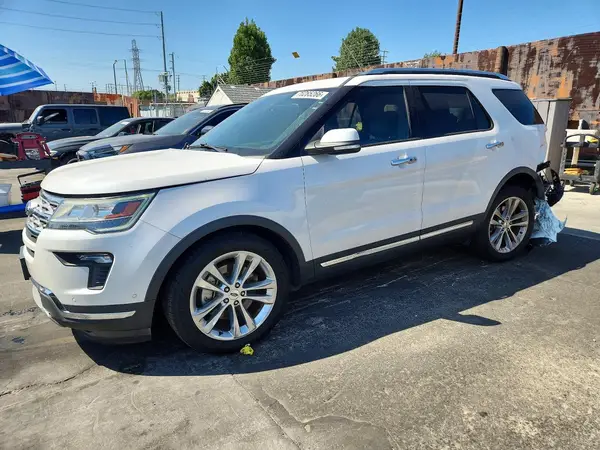 1FM5K7F86JGB44243 — 2018 Ford Explorer, Задняя часть (Rear End), фото до ремонта