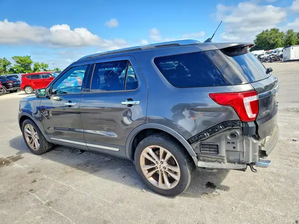1FM5K7F80JGB85418 — 2018 Ford Explorer, фото 2 с аукциона Copart 01.10.2026, Задняя часть