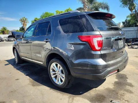 2019 Ford Explorer VIN 1FM5K8D8XKGB22174 фото 2