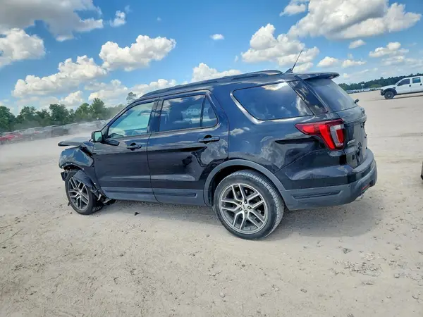 1FM5K8GT2KGA67459 — 2019 Ford Explorer, фото 2 с аукциона Copart, Передняя часть