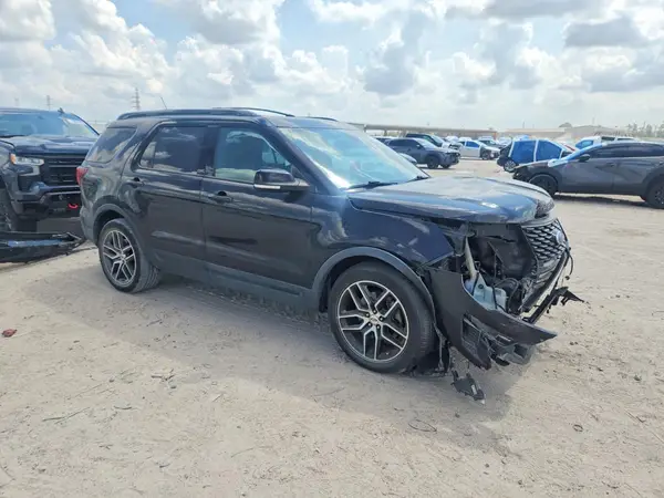 1FM5K8GT2KGA67459 — 2019 Ford Explorer, фото 4 с аукциона Copart, Передняя часть
