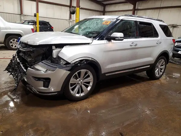 1FM5K8F85KGB43320 — 2019 Ford Explorer, Передняя часть (Front End), фото до ремонта