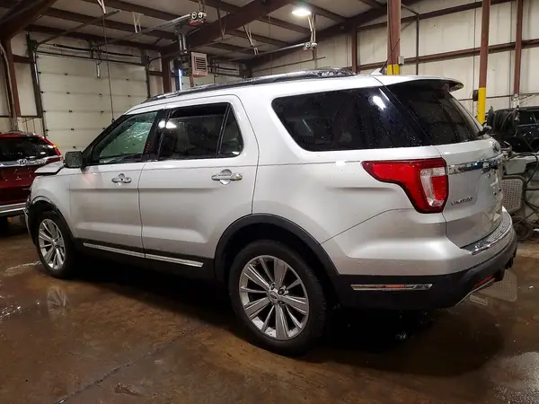 1FM5K8F85KGB43320 — 2019 Ford Explorer, фото 2 с аукциона Copart, Передняя часть