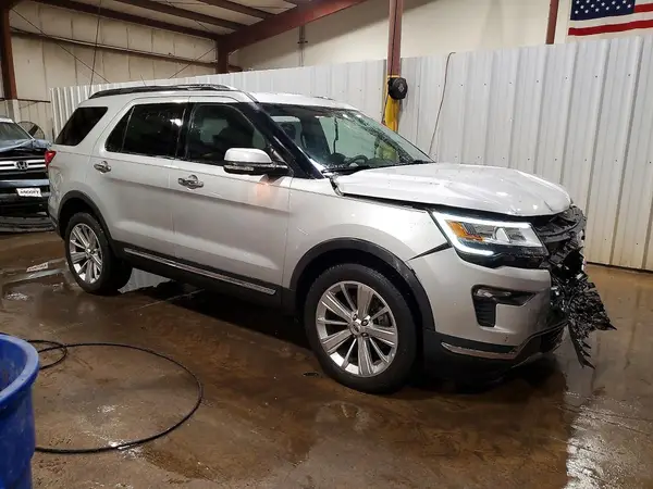 1FM5K8F85KGB43320 — 2019 Ford Explorer, фото 4 с аукциона Copart, Передняя часть
